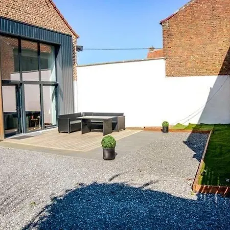 La Grange De *